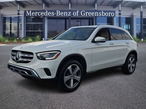 Used 2022 Mercedes-Benz GLC 300 4MATIC image 3
