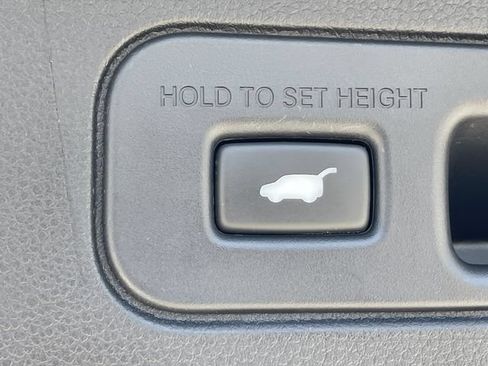 Used 2025 Honda Pilot EX-L image 27
