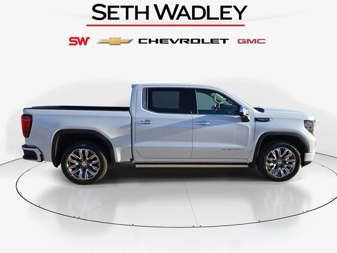New 2026 GMC Sierra 1500 Denali w/ Denali Reserve Package image 5