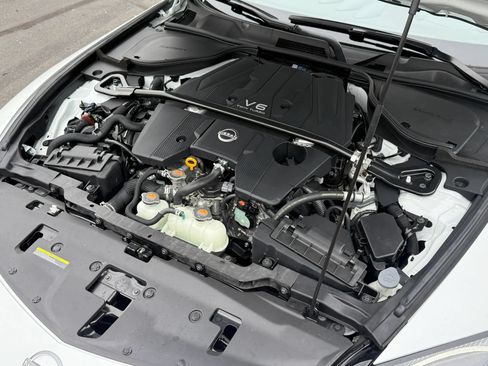 Used 2024 Nissan Z Sport w/ Floor Mat Package RWD image 28