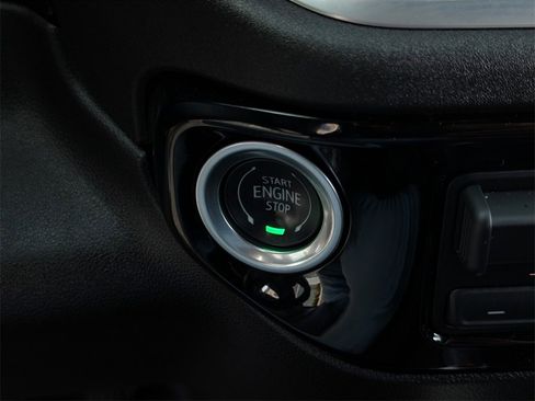 Used 2022 Chevrolet Silverado 1500 High Country image 24