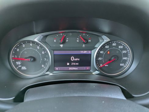 Used 2023 GMC Terrain SLT image 24