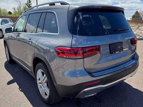 Used 2020 Mercedes-Benz GLB 250 4MATIC image 4