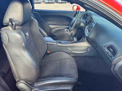 Used 2018 Dodge Challenger R/T Scat Pack RWD image 10
