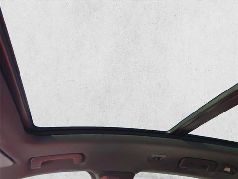 Used 2018 Porsche Macan S image 12