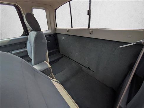 Used 2003 Nissan Frontier SVE AWD/4WD image 18