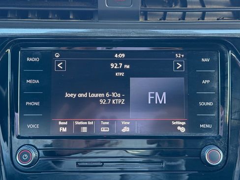 Used 2021 Volkswagen Passat 2.0T R-Line image 21