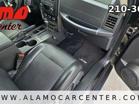 Used 2012 Jeep Liberty Sport image 16