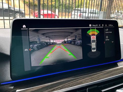 Used 2023 BMW 530i w/ Premium Package image 28