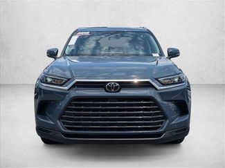 Used 2025 Toyota Grand Highlander FWD video 2