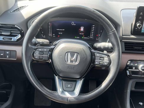 Used 2023 Honda Pilot Elite image 16