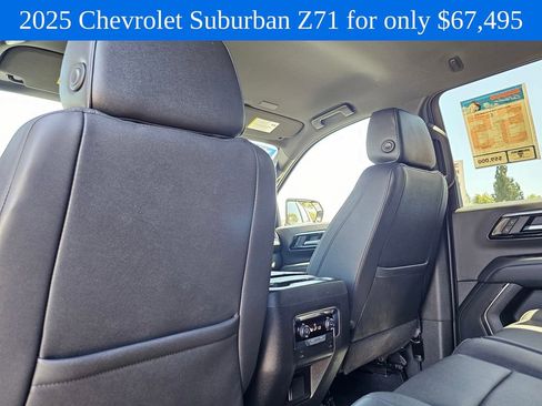 Used 2025 Chevrolet Suburban Z71 AWD/4WD image 17