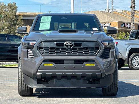 Used 2024 Toyota Tacoma TRD Sport w/ TRD Sport Premium Package AWD/4WD image 7