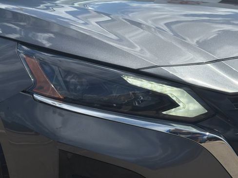 Used 2025 Nissan Altima 2.5 SV FWD image 28