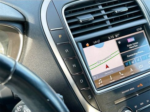 Used 2018 Lincoln MKX Reserve w/ Luxury Package image 17