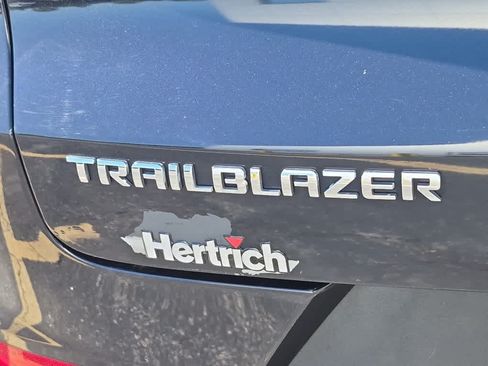 Used 2021 Chevrolet TrailBlazer LT w/ Convenience Package FWD image 20