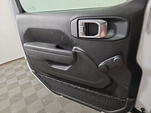 Used 2024 Jeep Wrangler Sport image 29