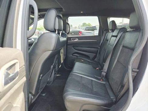 Used 2020 Jeep Grand Cherokee Altitude AWD/4WD image 10