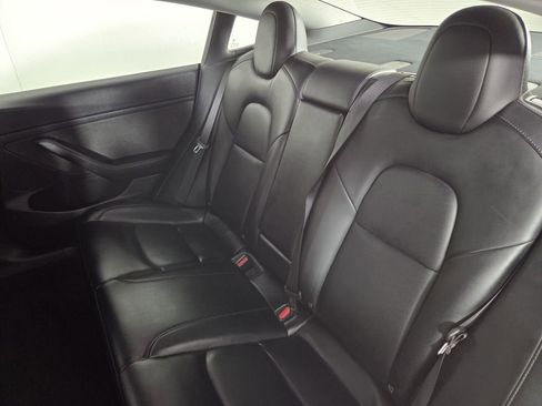 Used 2021 Tesla Model 3 Standard Range Plus image 20