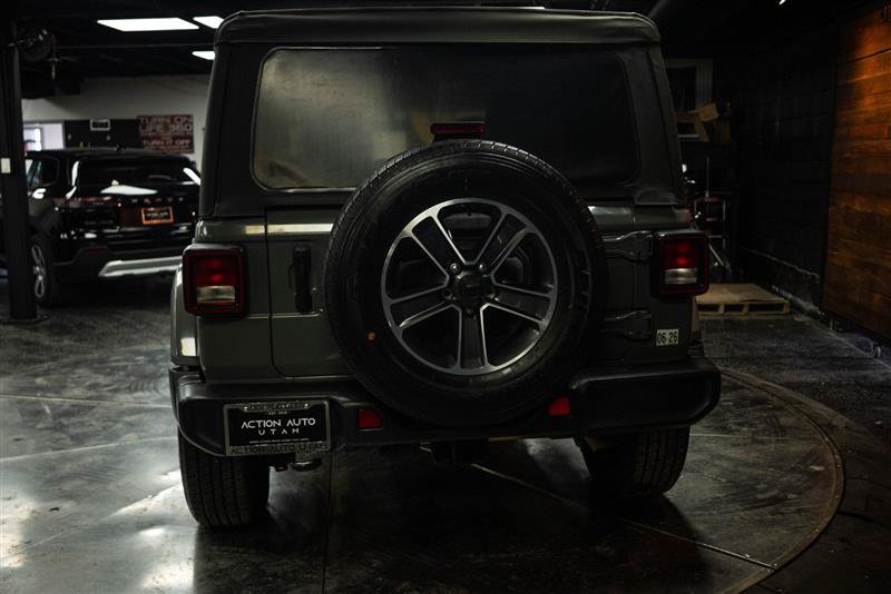 Used 2023 Jeep Wrangler Unlimited Sahara w/ Cold Weather Group AWD/4WD image 6