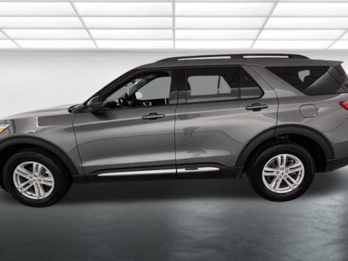 Certified 2024 Ford Explorer XLT AWD/4WD image 6