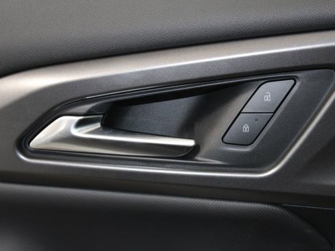 New 2026 Chevrolet Equinox EV LT image 34