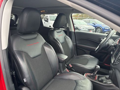 Used 2017 Jeep Compass Trailhawk image 16