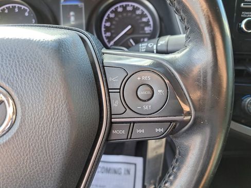 Used 2021 Toyota Camry SE image 18