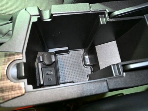 Used 2016 Chevrolet Malibu LT image 21