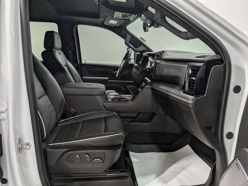 Used 2025 GMC Sierra 2500 AT4X w/ Snow Plow Prep/Camper Package image 20