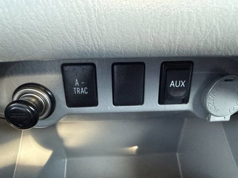 Used 2010 Toyota Tacoma 4x4 Access Cab V6 image 28