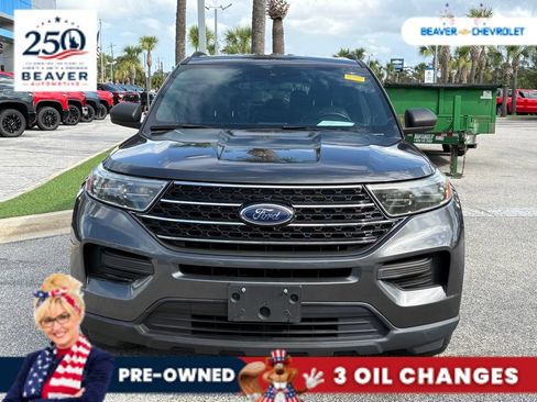 Used 2020 Ford Explorer XLT RWD image 2