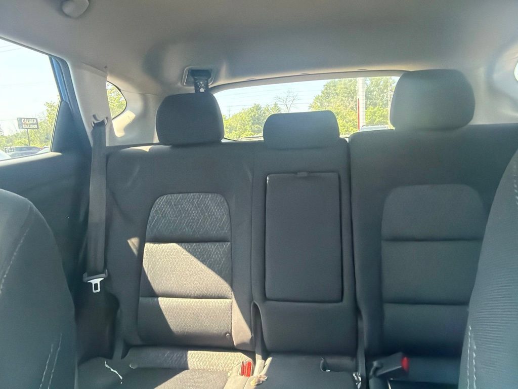 Used 2017 Hyundai Tucson SE w/ SE Popular Package 02 AWD/4WD image 5