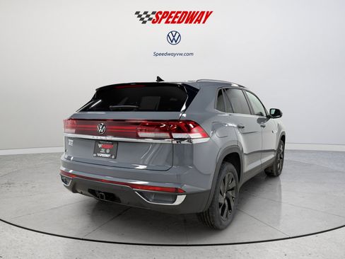 New 2026 Volkswagen Atlas Cross Sport SE FWD image 7