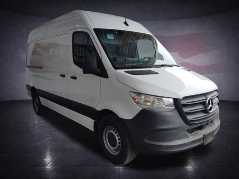 Used 2023 Mercedes-Benz Sprinter 2500 image 7