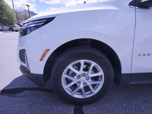 Used 2024 Chevrolet Equinox LT AWD/4WD image 9