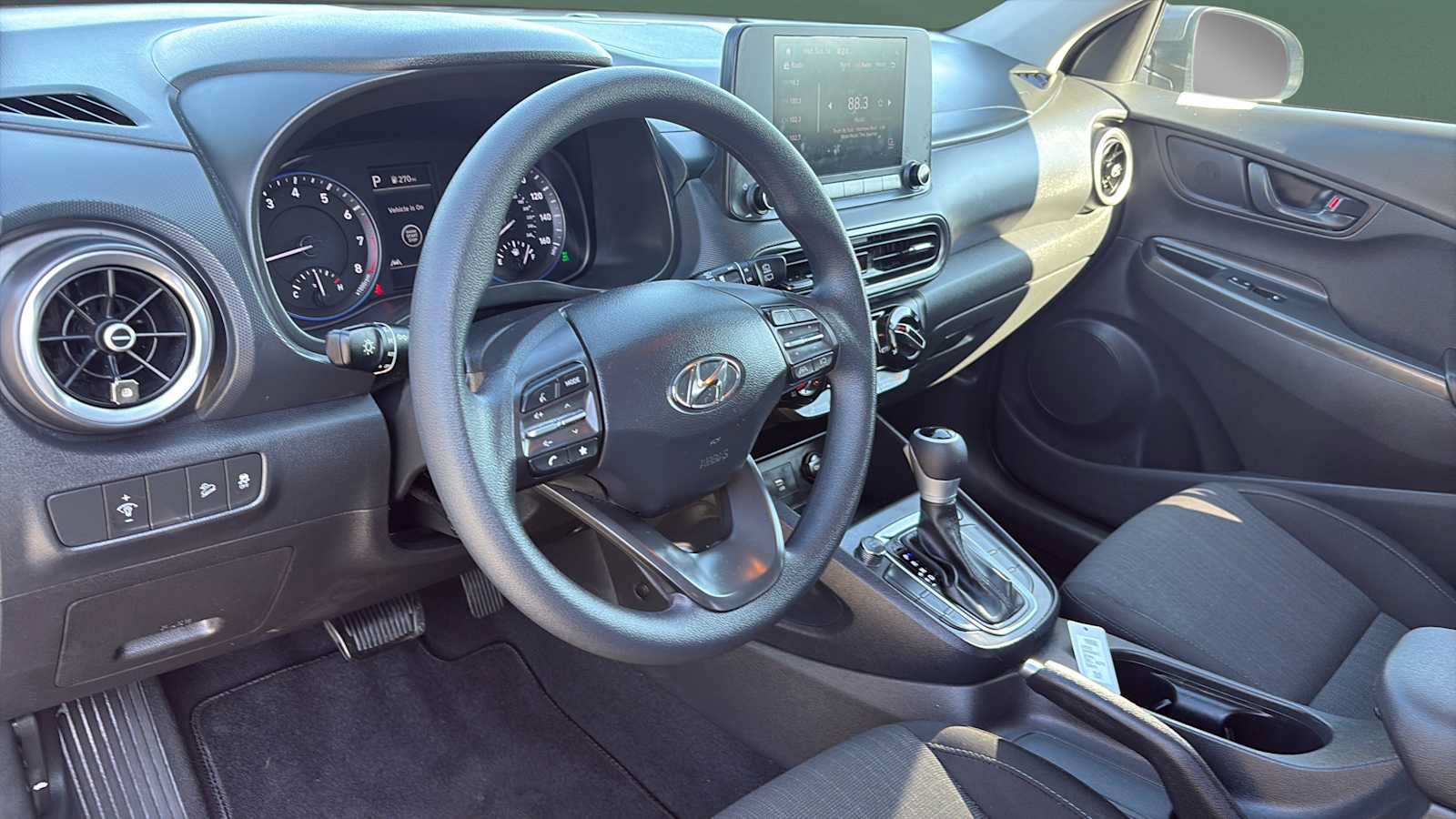 Used 2023 Hyundai Kona SEL AWD/4WD image 13