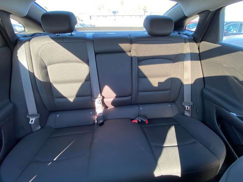 Used 2024 Chevrolet Malibu LT image 40