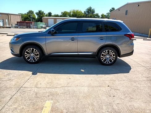 Used 2018 Mitsubishi Outlander ES image 8