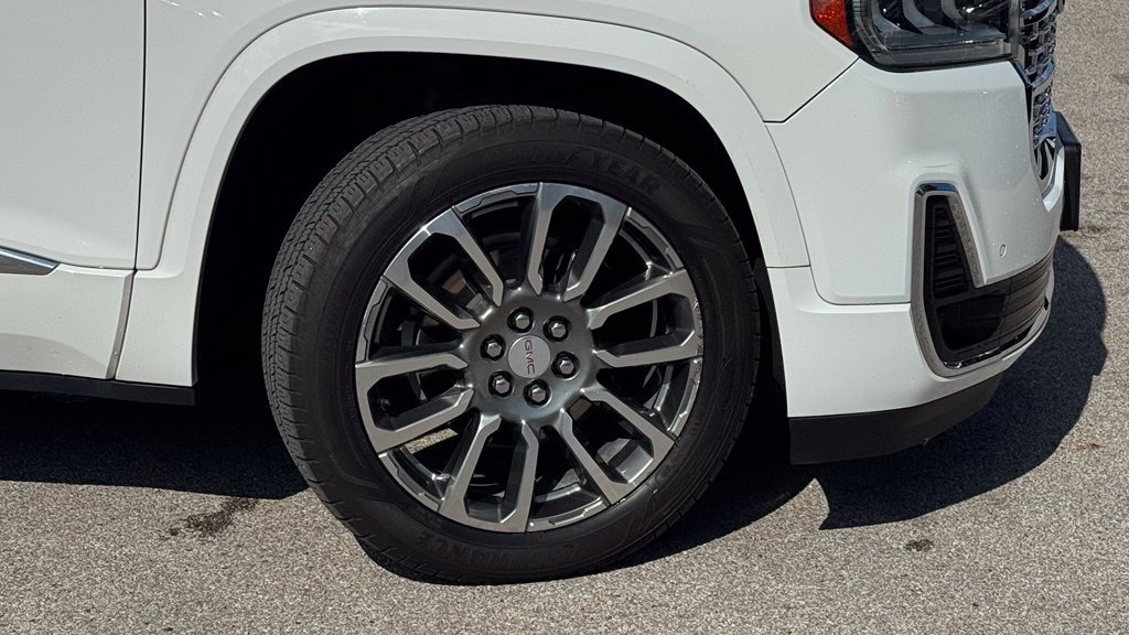 Used 2021 GMC Acadia Denali w/ Denali Ultimate Package AWD/4WD image 6