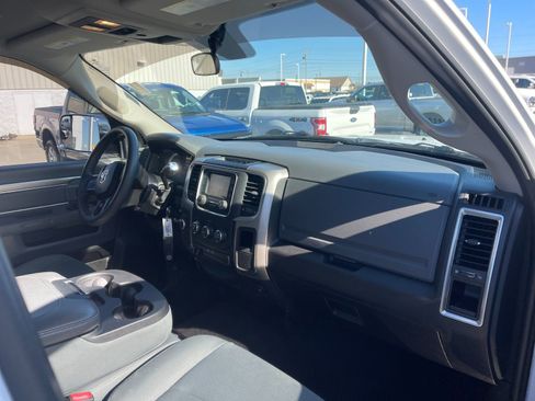 Used 2018 RAM 2500 SLT image 17