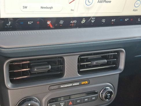 New 2025 Ford Maverick Lariat w/ Black Appearance Package image 13