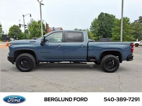 Used 2025 Chevrolet Silverado 2500 LT w/ Trail Boss Package AWD/4WD image 8