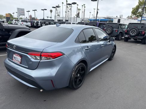 Used 2022 Toyota Corolla LE FWD image 11