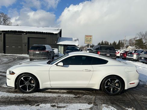 Used 2018 Ford Mustang EcoBoost image 6