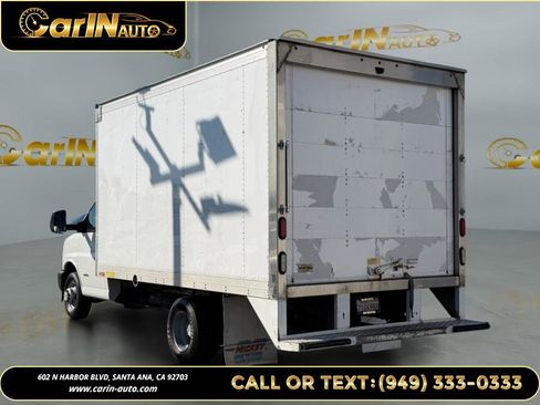 Used 2016 Chevrolet Express 4500 RWD image 6