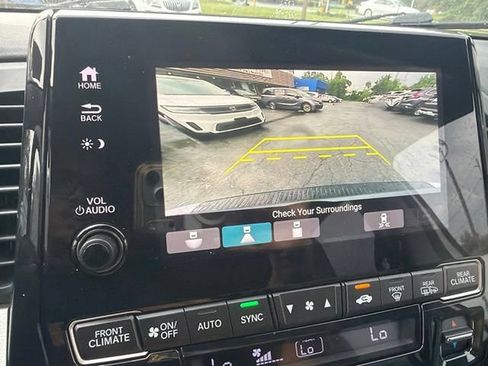 Used 2023 Honda Odyssey Touring image 13