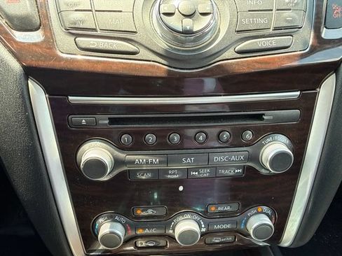 Used 2014 Nissan Pathfinder Platinum AWD/4WD image 16
