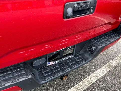 Used 2022 Toyota Tacoma TRD Off-Road w/ Technology Package AWD/4WD image 30