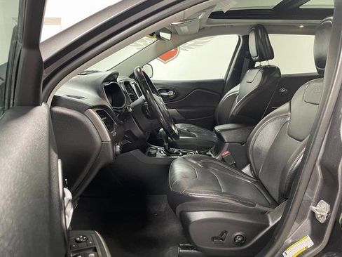 Used 2021 Jeep Cherokee Limited w/ Sun & Sound Group AWD/4WD image 11